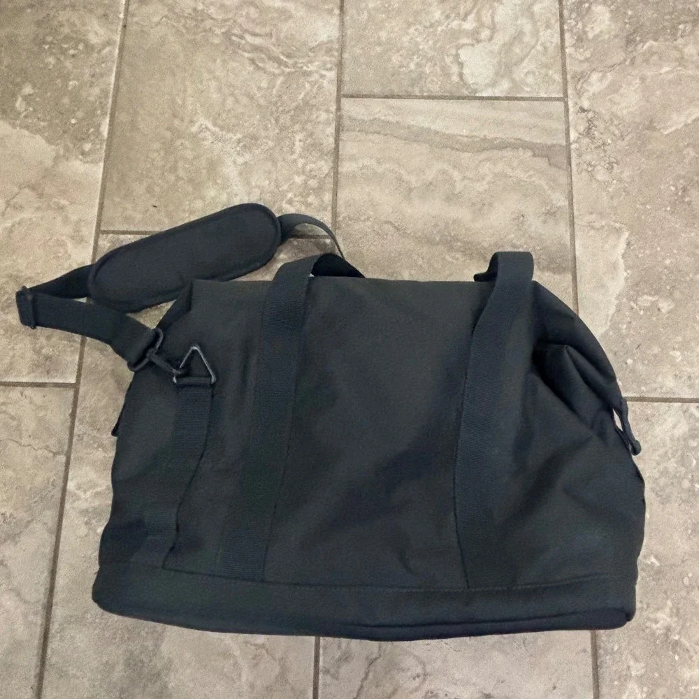 Jordan Houston Cougars UH Basketball Duffel Bag Black Cordura MA0900-G9Q